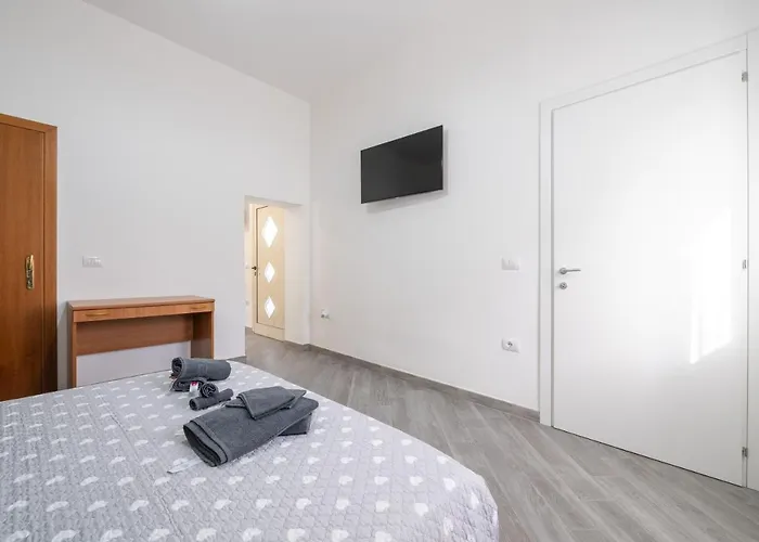 Casa Claudia 阿塞米尼